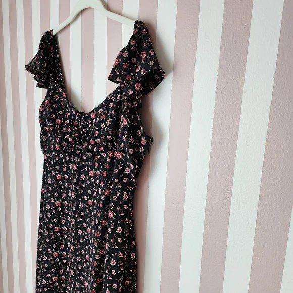 ⭐️SOLD⭐️Chic One Shoulder Floral Dress - Black and Pink - Picture 4 of 10